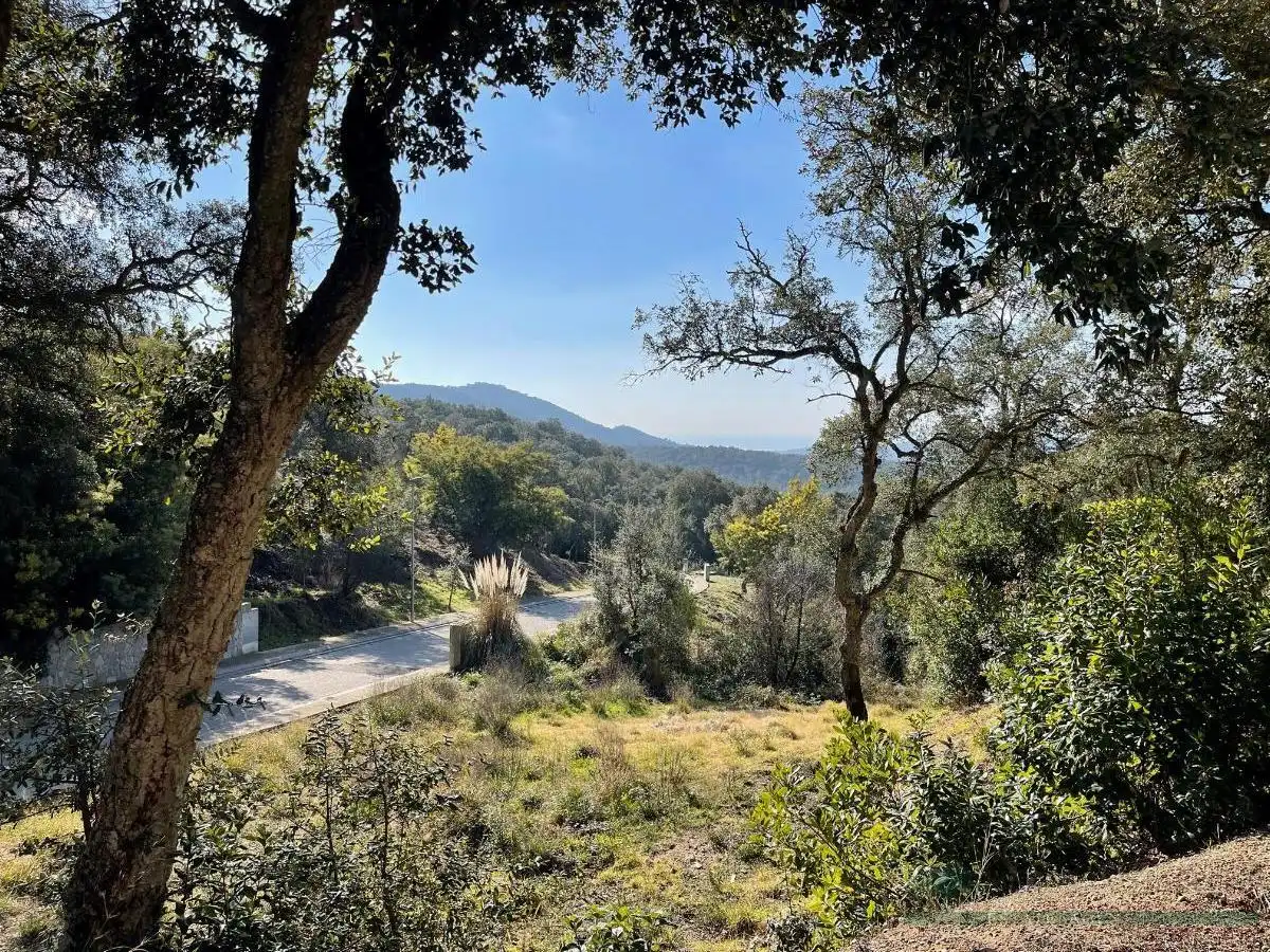 Residential land for sale in Llagostera