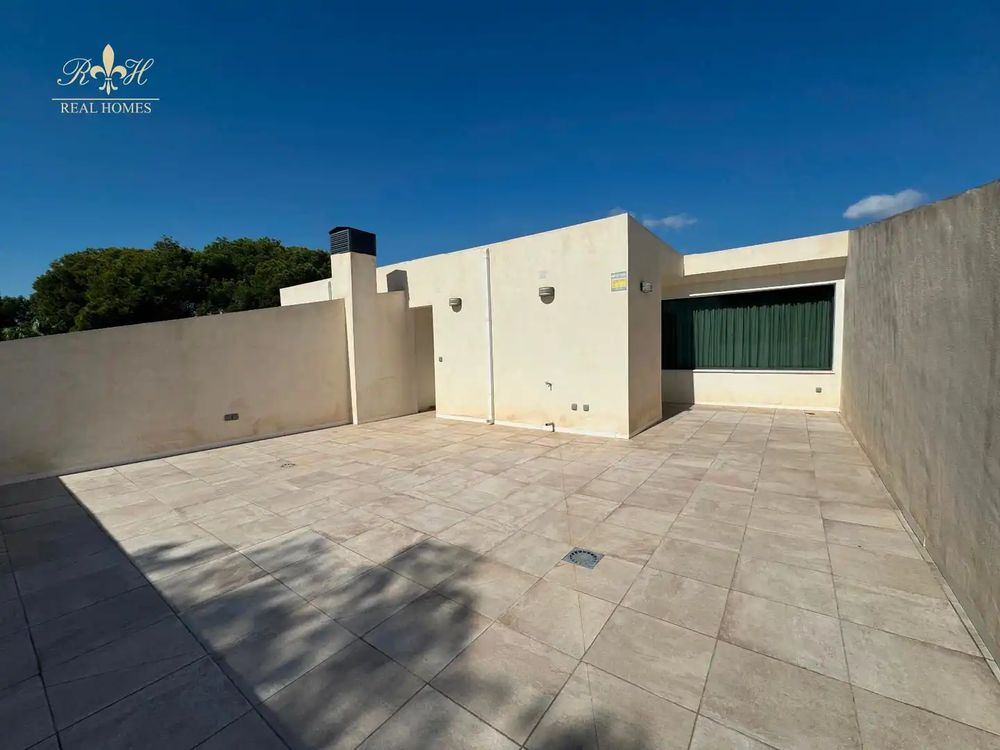 Exterior view of Detached homes for sale in L'Alfàs del Pi  with Air Conditioner, Heating and Private garden