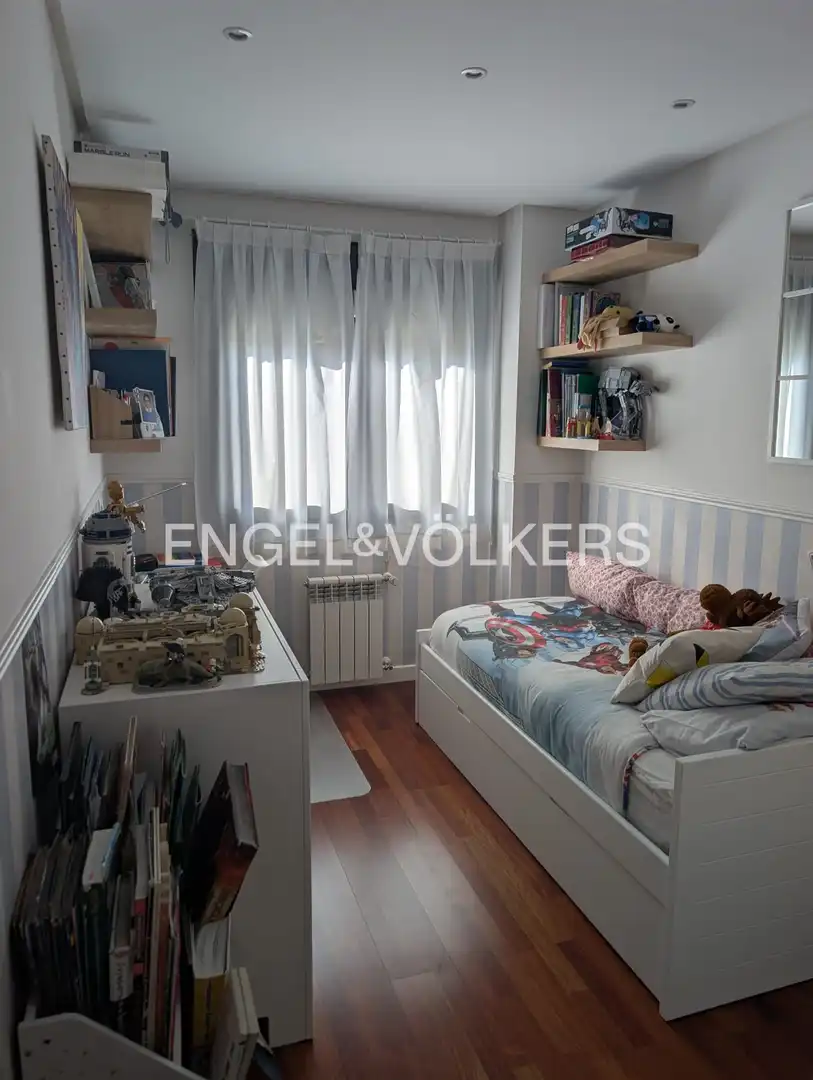 Bedroom of Flat for rent in Las Rozas de Madrid  with Air Conditioner, Heating and Private garden