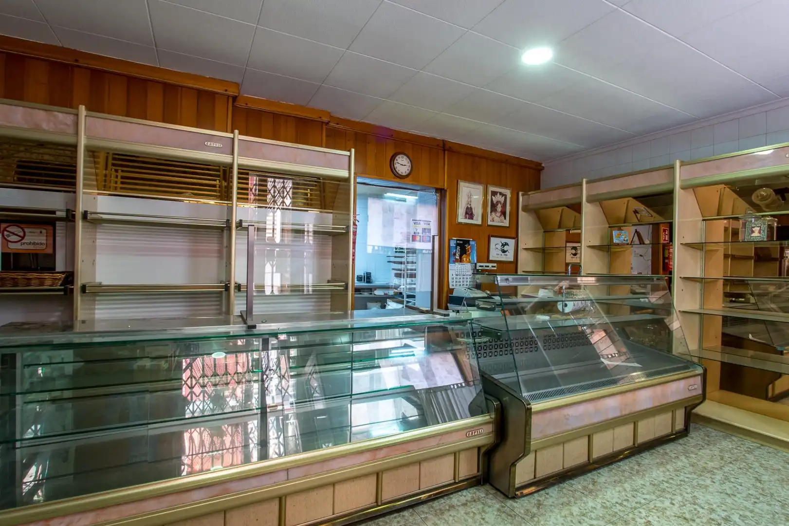 Buildings for sale in Mula