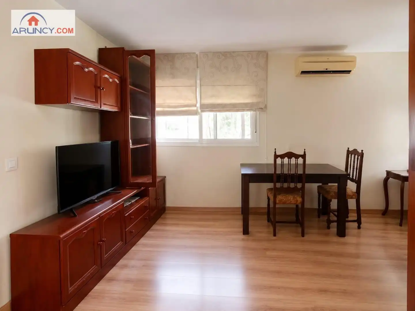Sala de estar de Piso en venta en Sevilla con Aire acondicionado, Terraza y Amueblado