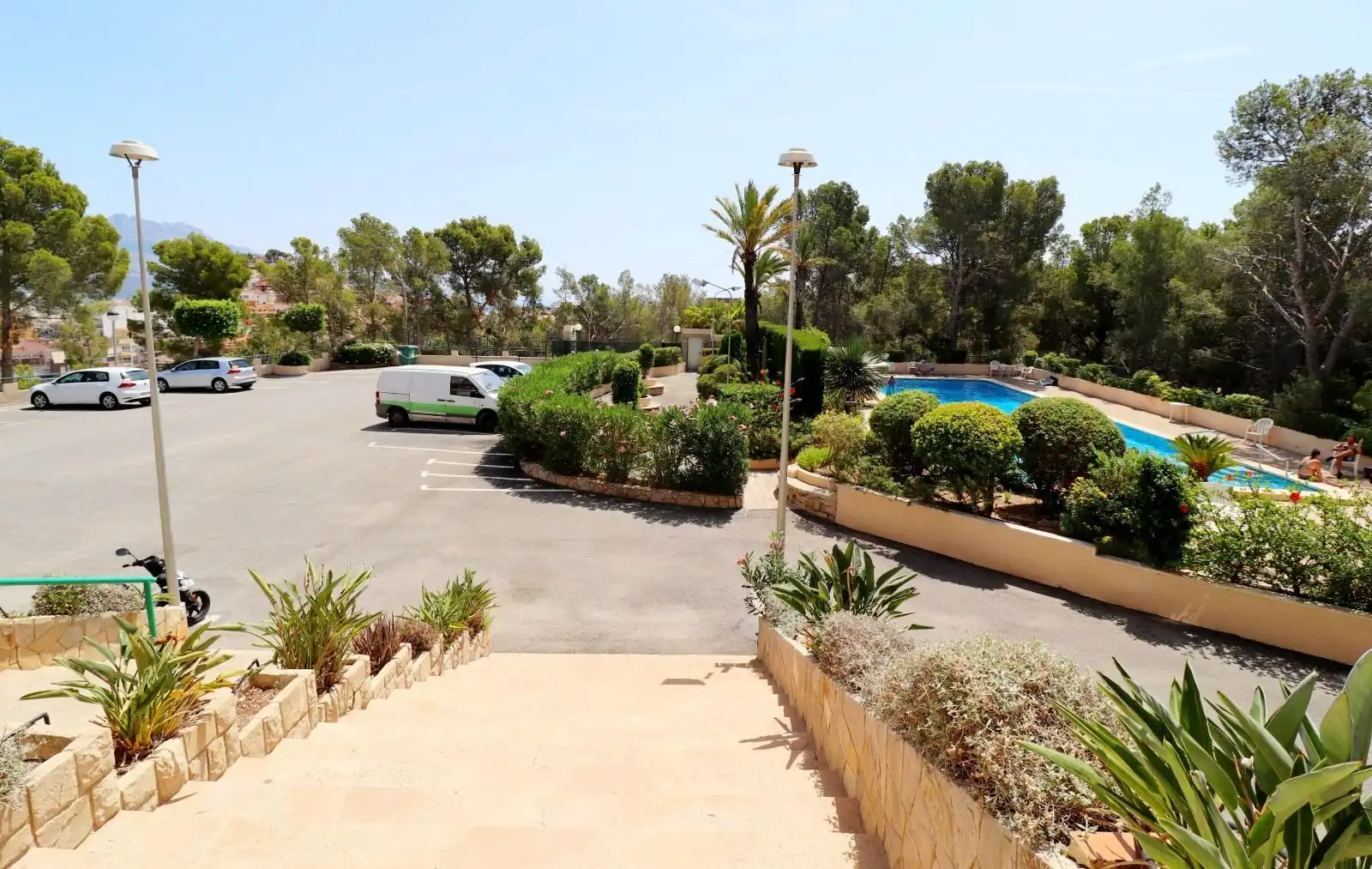 Aparcament de Apartament en venda en La Nucia amb Piscina comunitària