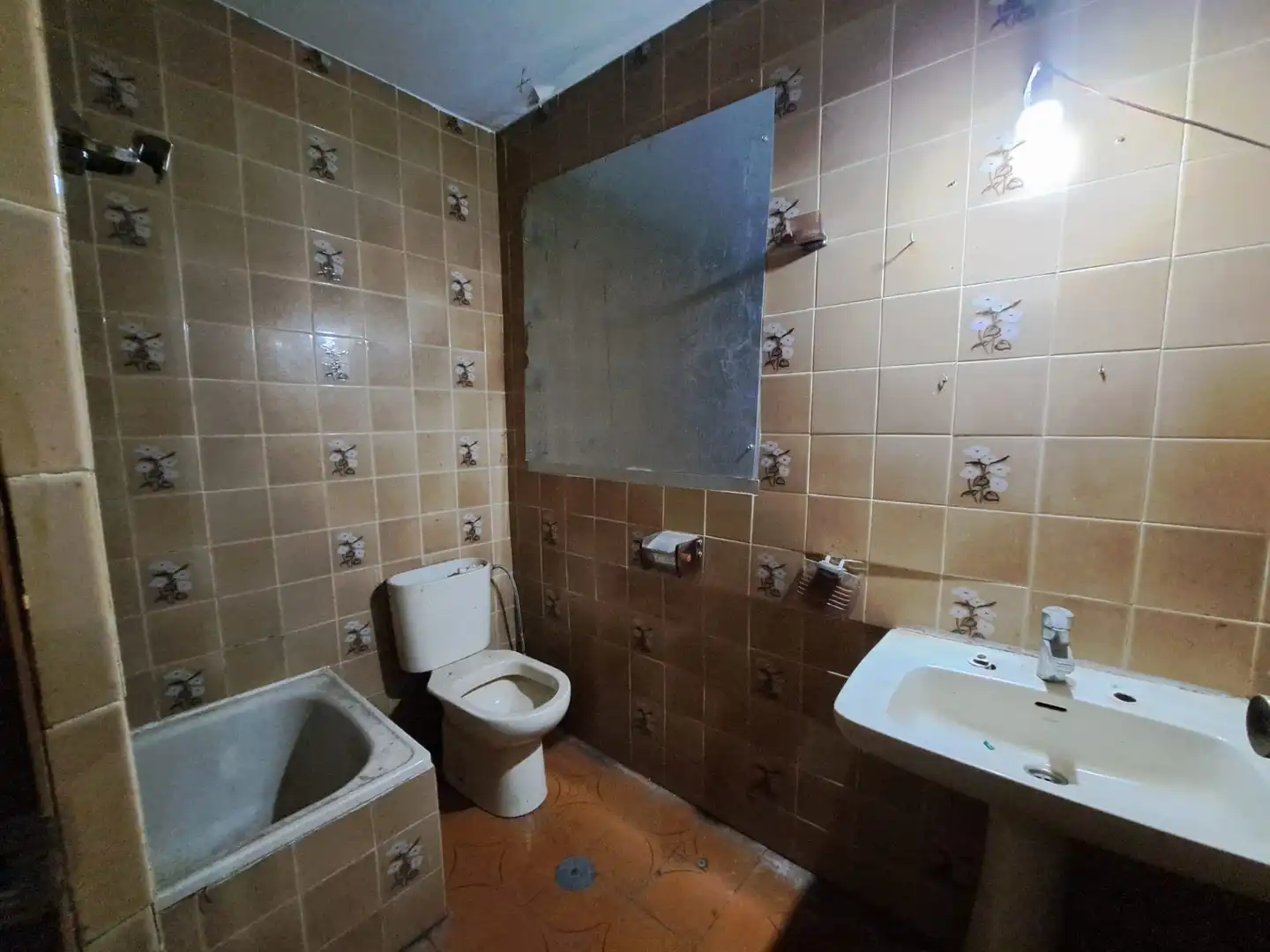 Bathroom of Houses for sale in Sevilla