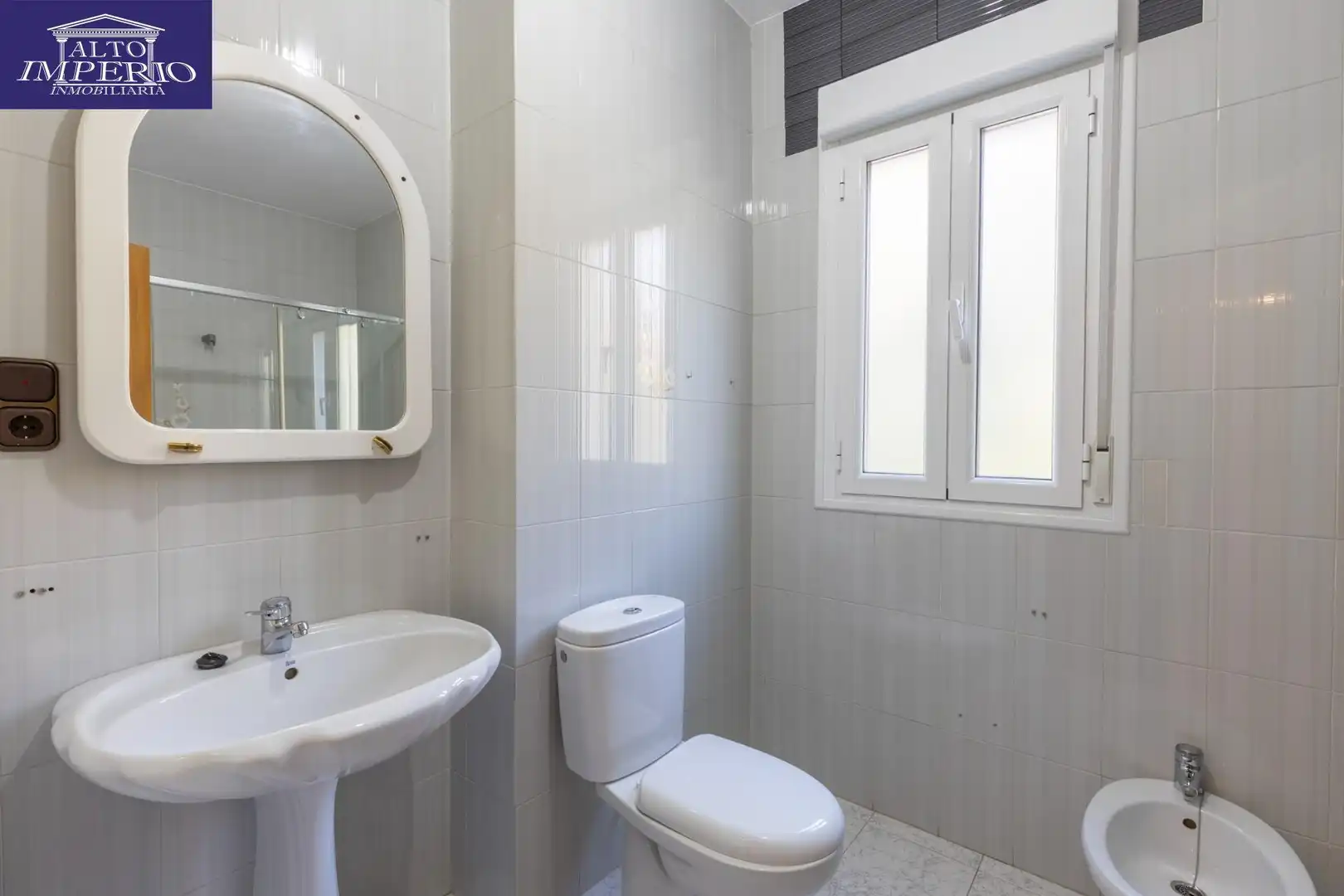 Baño de Piso en venta en Güéjar Sierra con Terraza, Trastero y Balcón