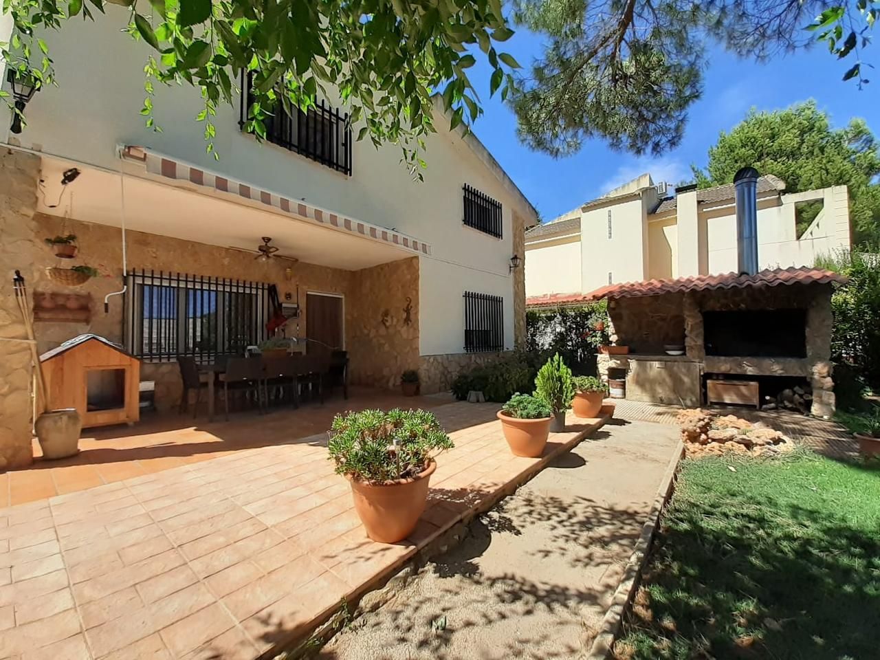 Jardí de Casa o xalet en venda en  Albacete Capital amb Calefacció, Traster i Piscina