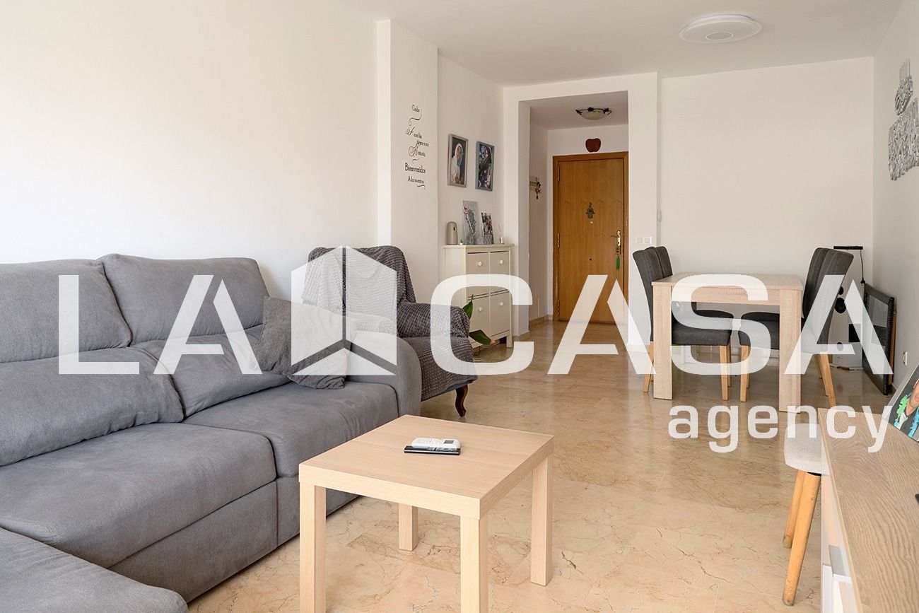 Living room of Flat for sale in Algeciras  with Balcony