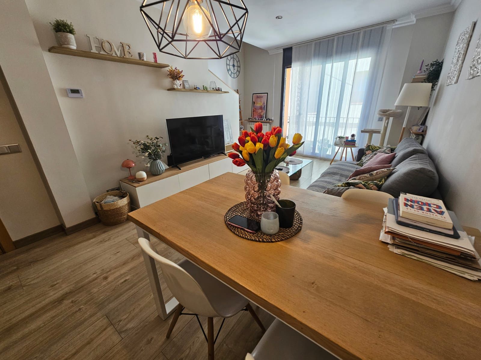 Sala d'estar de Dúplex en venda en Tona amb Calefacció i Balcó