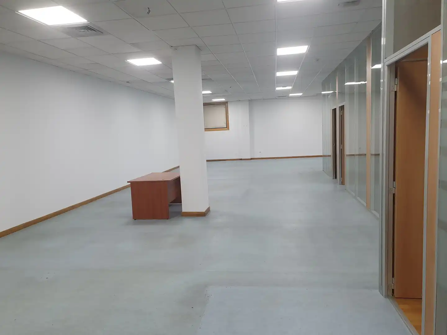 Büro zur Miete in Vigo  mit Möbliert
