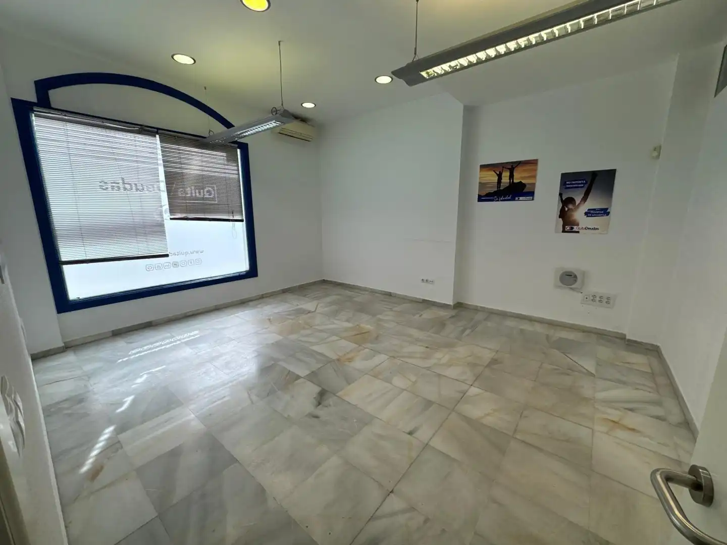 Local comercial en venta en Centro - Calzada - Cabo Noval, imagen 17