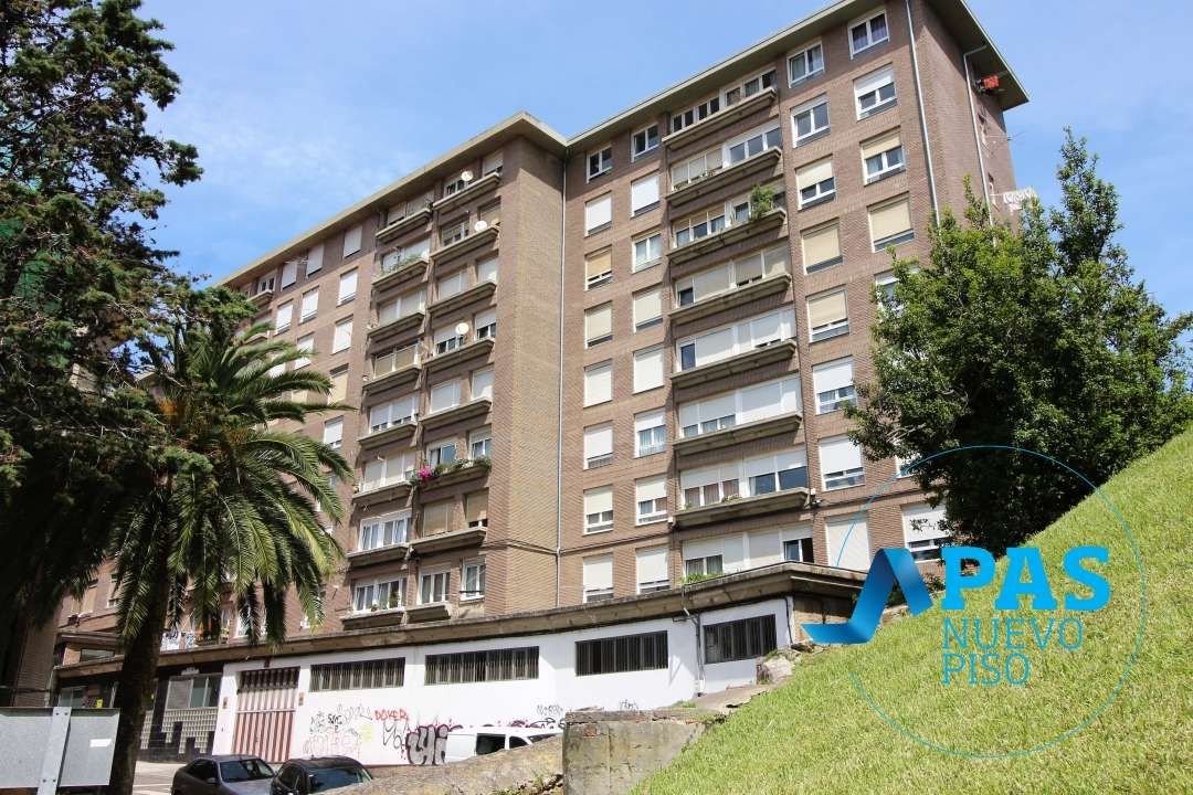 Vista exterior de Pis en venda en Santander amb Calefacció i Traster