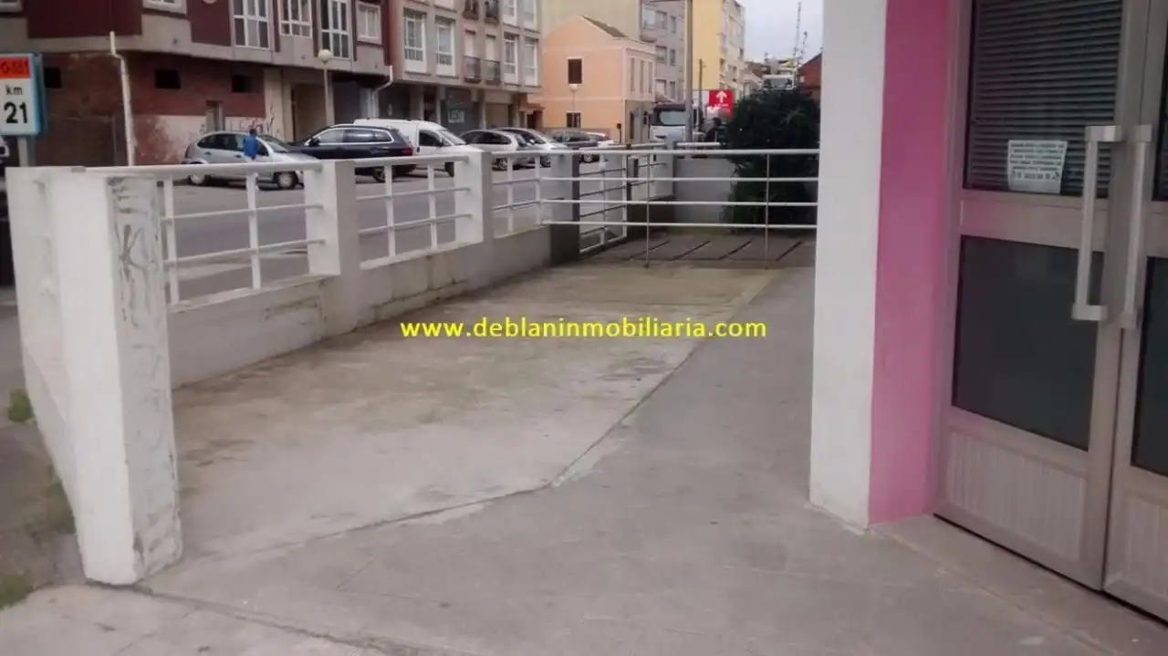 Aparcament de Local de lloguer en Moaña