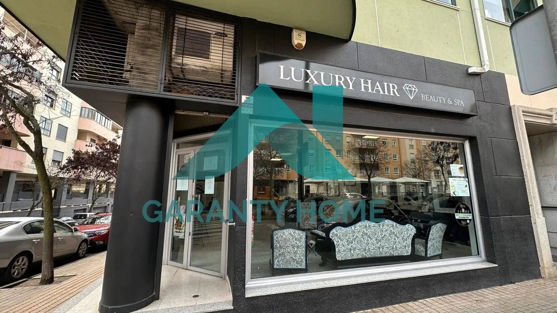 Vista exterior de Local en traspaso en Cáceres Capital con Aire acondicionado