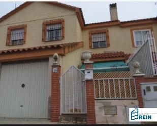 Exterior view of Single-family semi-detached for sale in Cabañas de la Sagra