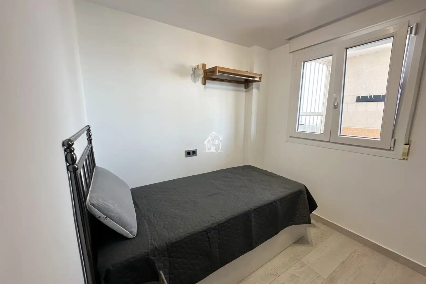 Bedroom of Apartments for rent in Torrevieja  with Furnished, Oven and Washing machine
