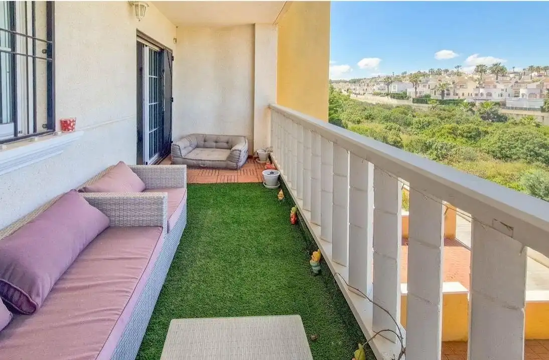 Terrassa de Apartament en venda en Orihuela amb Aire condicionat, Jardí privat i Piscina