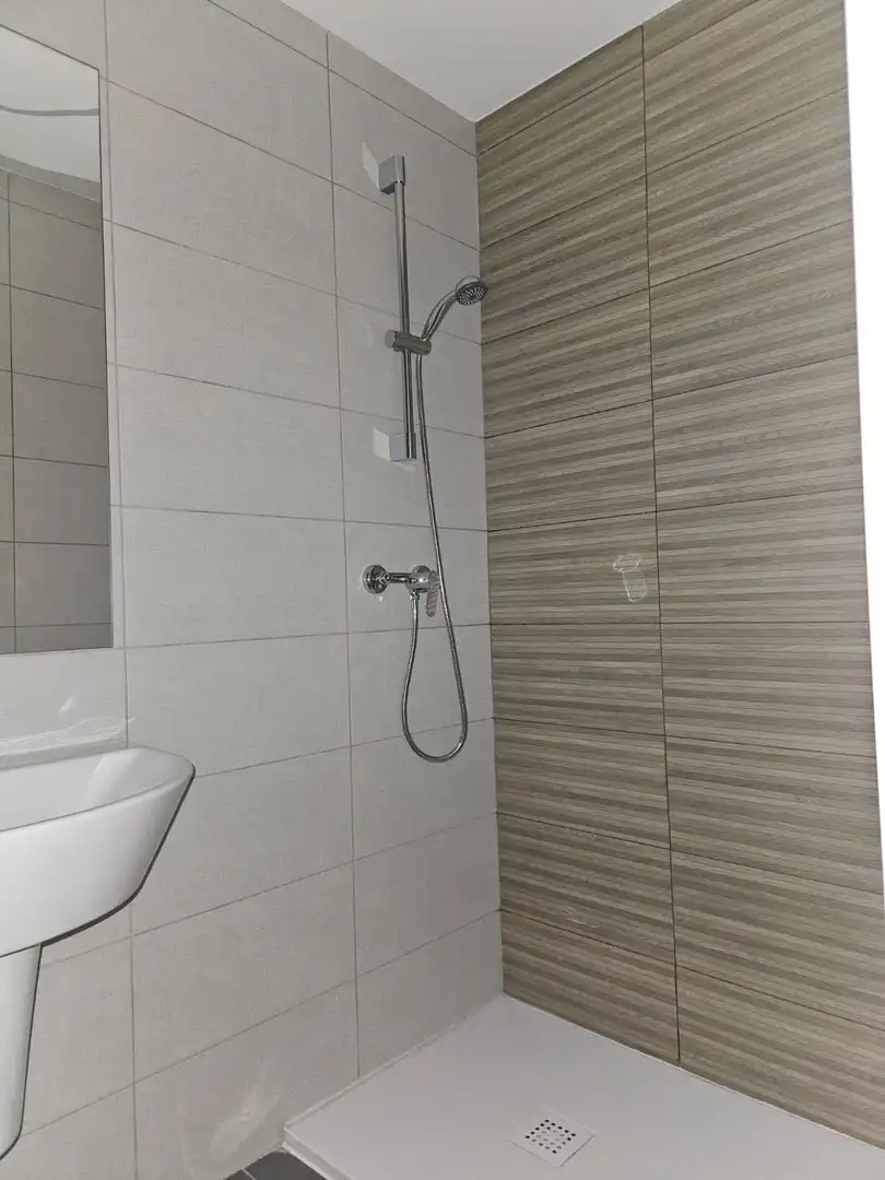 Bathroom of Ground floor for sale in Benalmádena  with Air Conditioner, Terrace and Community pool