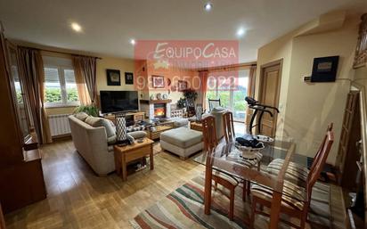 Living room of House or chalet for sale in Lugo Capital  with Heating, Private garden and Terrace