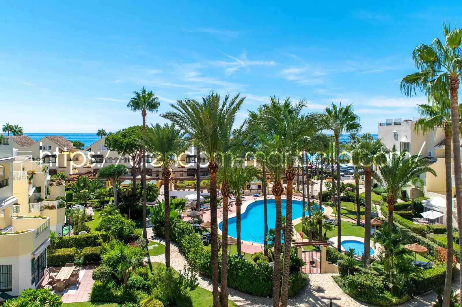Jardí de Dúplex en venda en Marbella amb Aire condicionat, Terrassa i Traster
