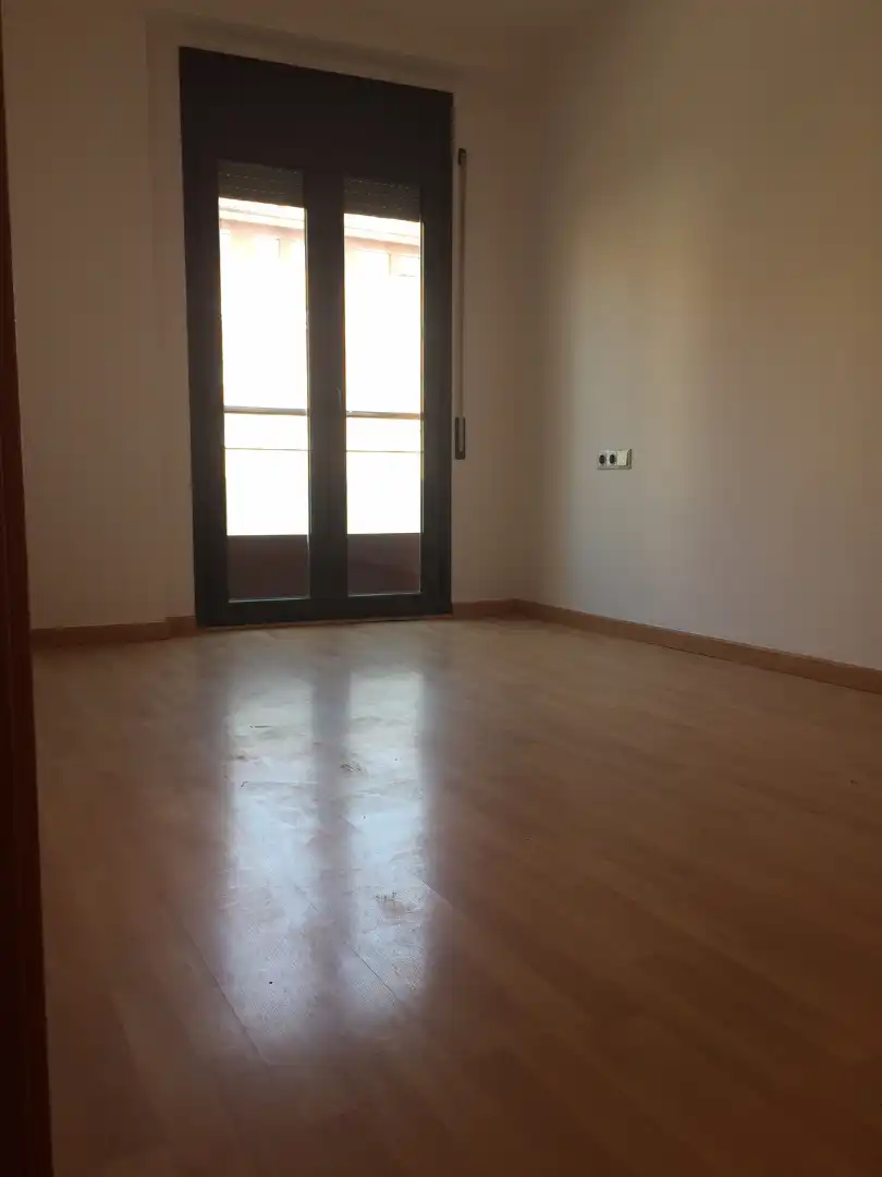 Pis en venda en Vic amb Calefacció, Parquet i Forn