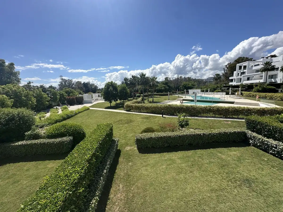 Jardí de Pis en venda en Estepona amb Aire condicionat i Terrassa
