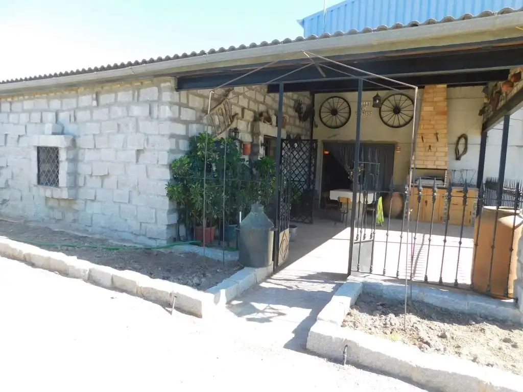 Casa rústica amb jardí en venda a Don Benito, imagen 4
