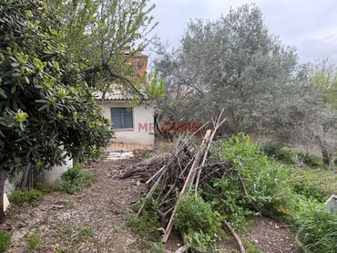 Terreny residencial en venda a Carrer de Lleó