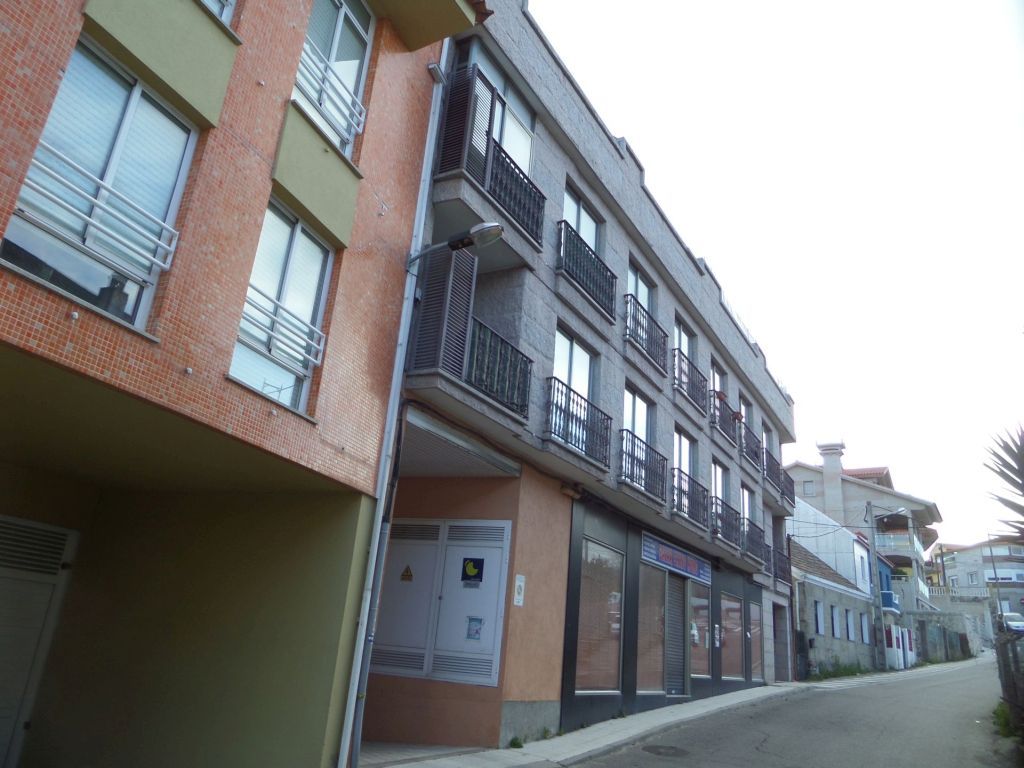 Vista exterior de Garatge en venda en Cangas 