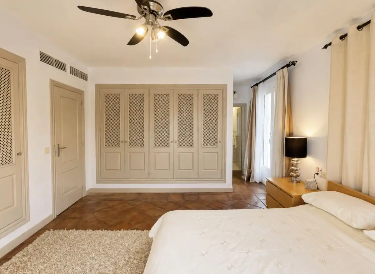 Habitación de Casa o chalet en venta en Manilva con Aire acondicionado, Jardín privado y Terraza