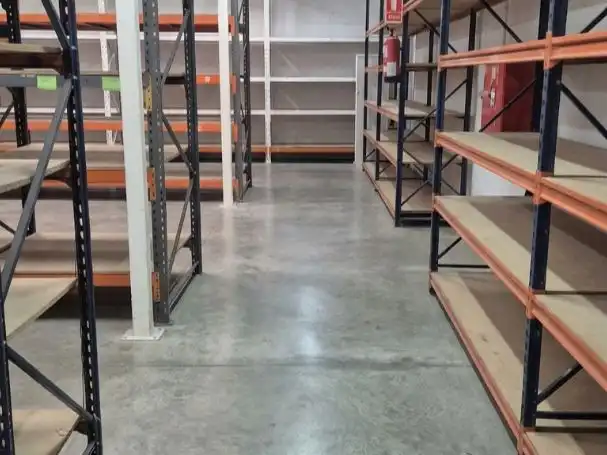 Geschaftsraum zur Miete in Huelva mit Möbliert und Alarm