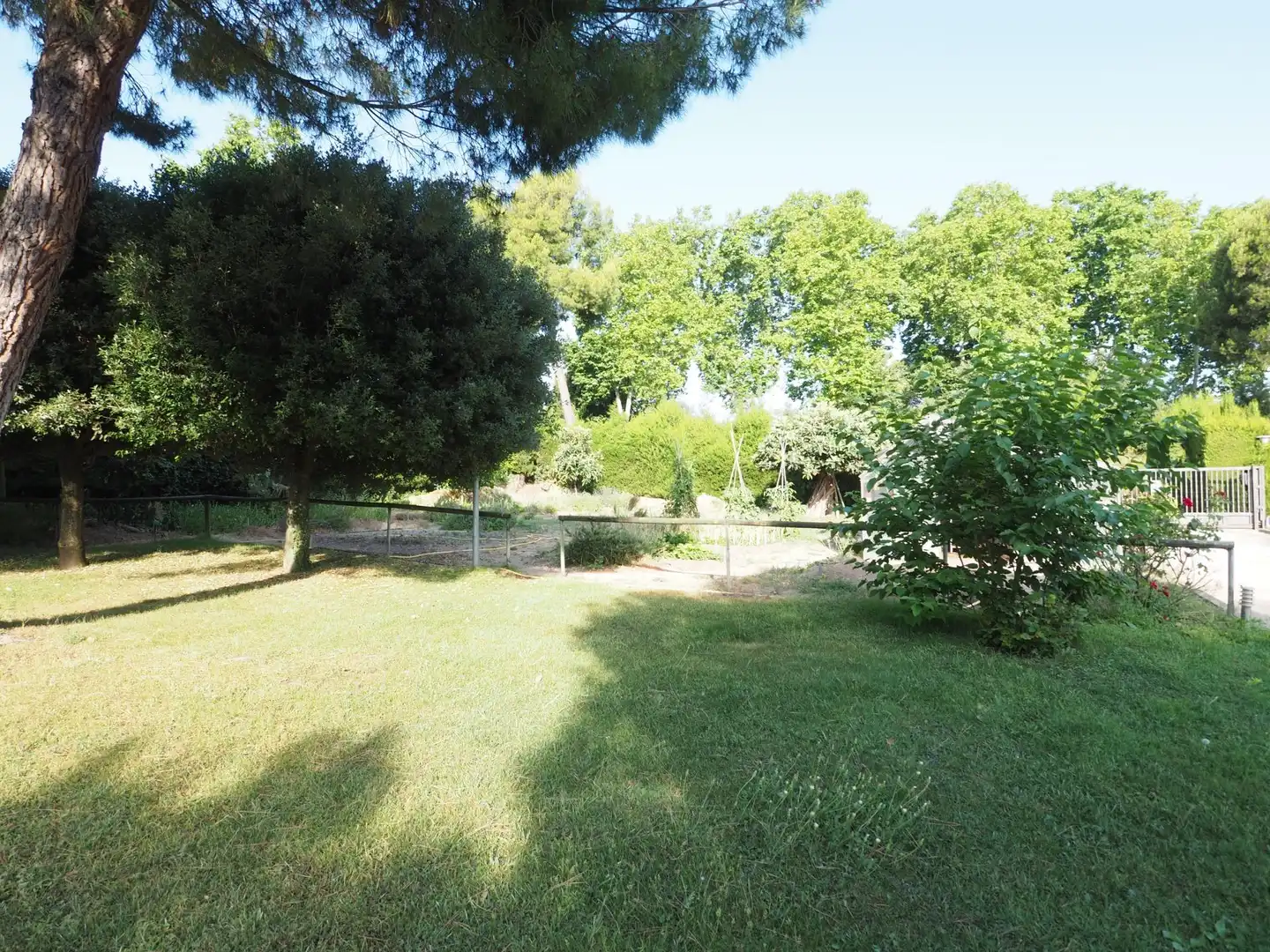 Jardí de Casa o xalet en venda en Canovelles amb Calefacció, Terrassa i Traster
