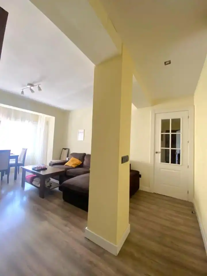 Piso en venta en León Capital  con Calefacción y Terraza