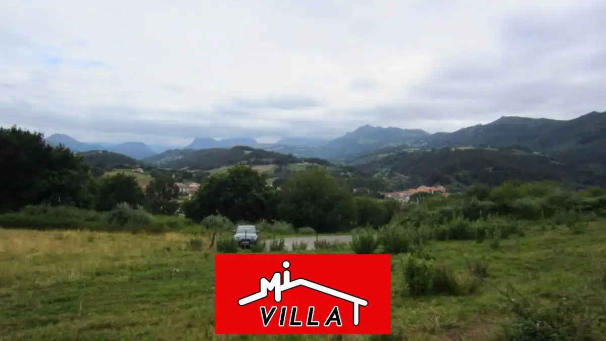 Lands and plots for sale in Ampuero