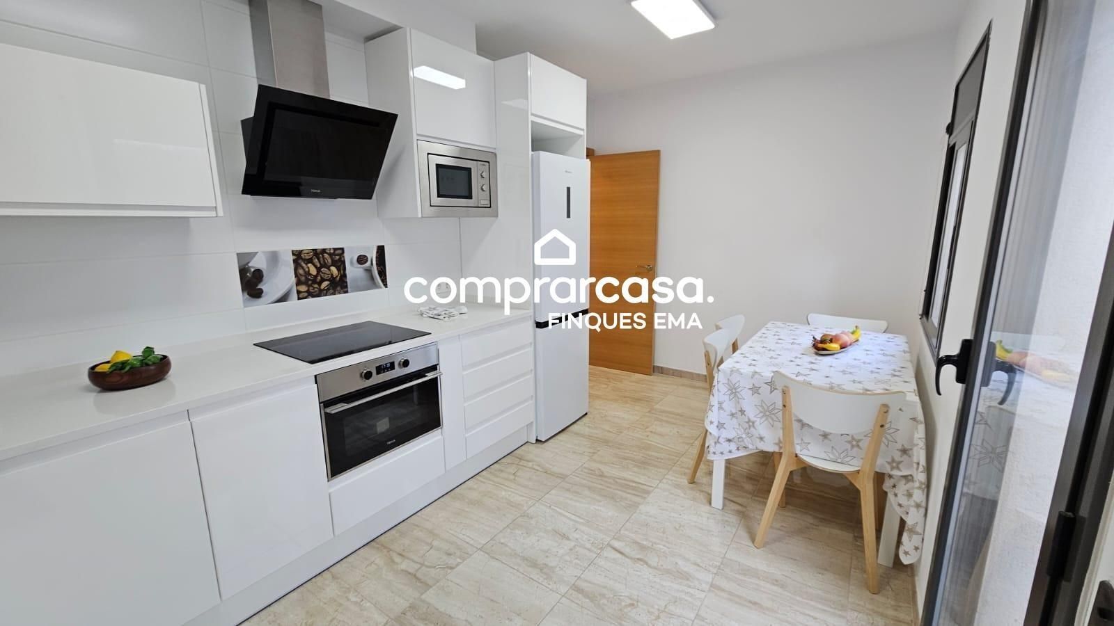 Cuina de Casa o xalet en venda en Lliçà de Vall amb Calefacció, Terrassa i Traster