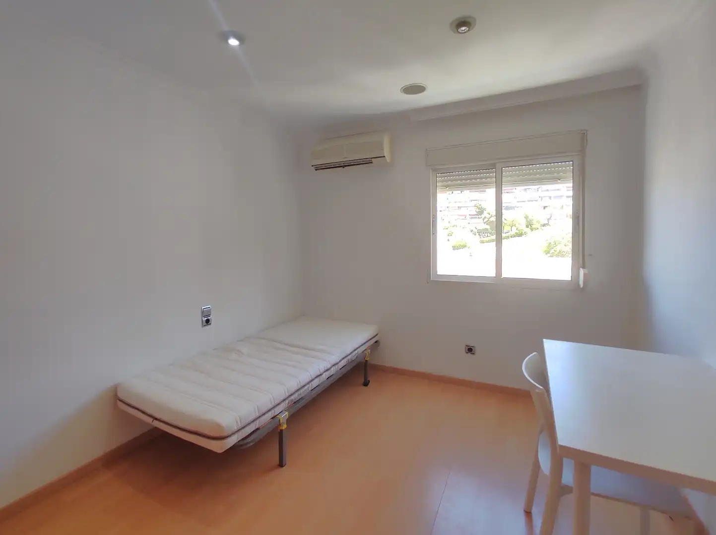 Schlafzimmer von Wohnung zur Miete in Málaga mit Klimaanlage, Möbliert und Waschmaschine