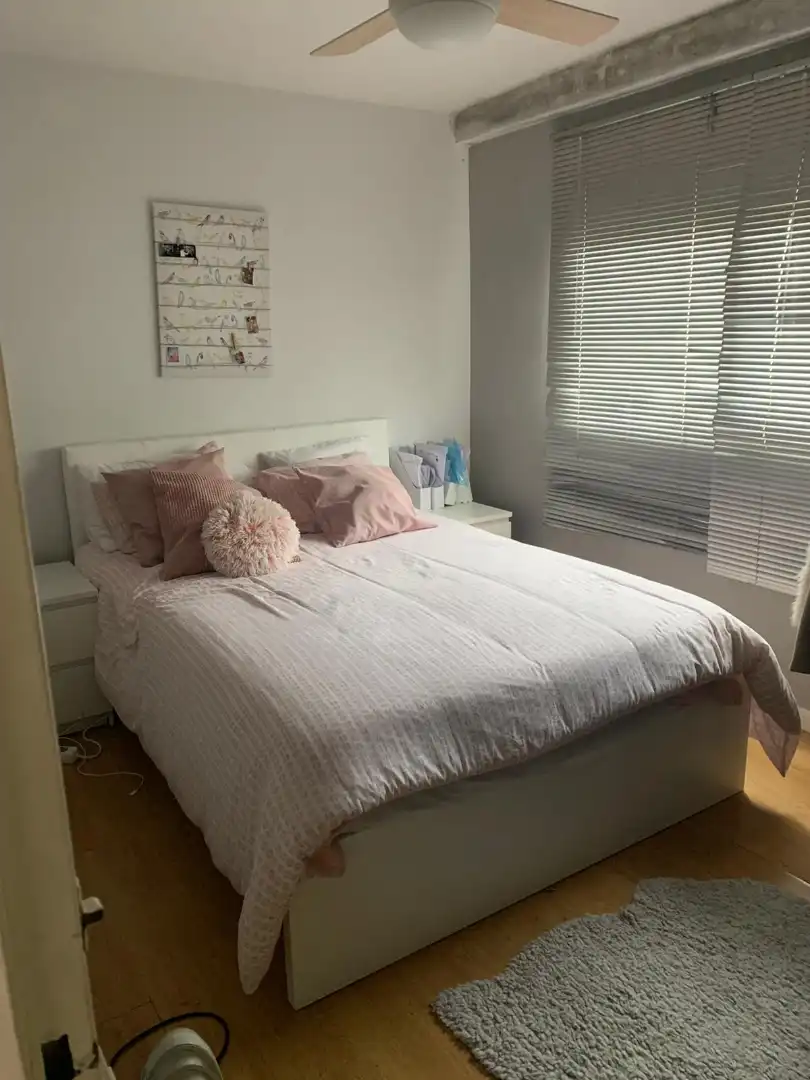 Habitación de Piso de alquiler en Madrid con Amueblado
