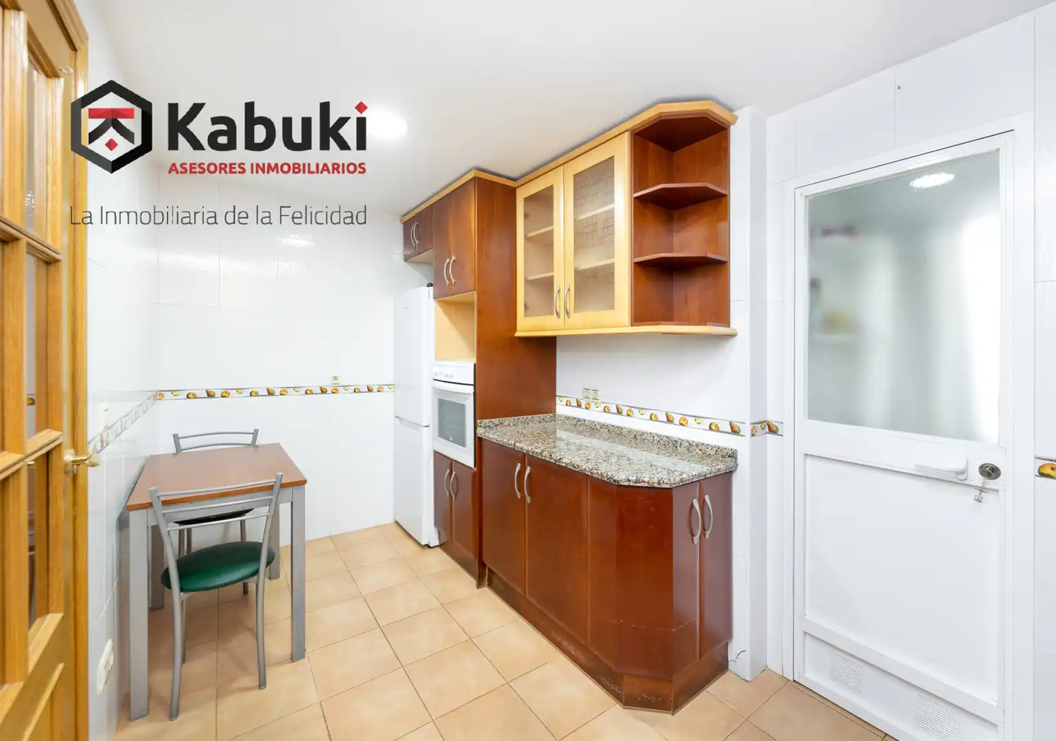 Kitchen of Flat for sale in Granada  with Terrace and Balcony