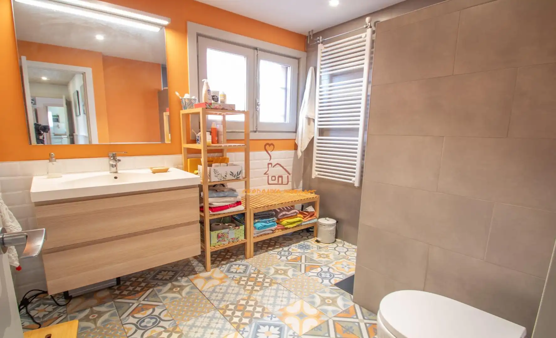 Baño de Planta baja en venta en Bellver de Cerdanya con Calefacción, Parquet y Horno