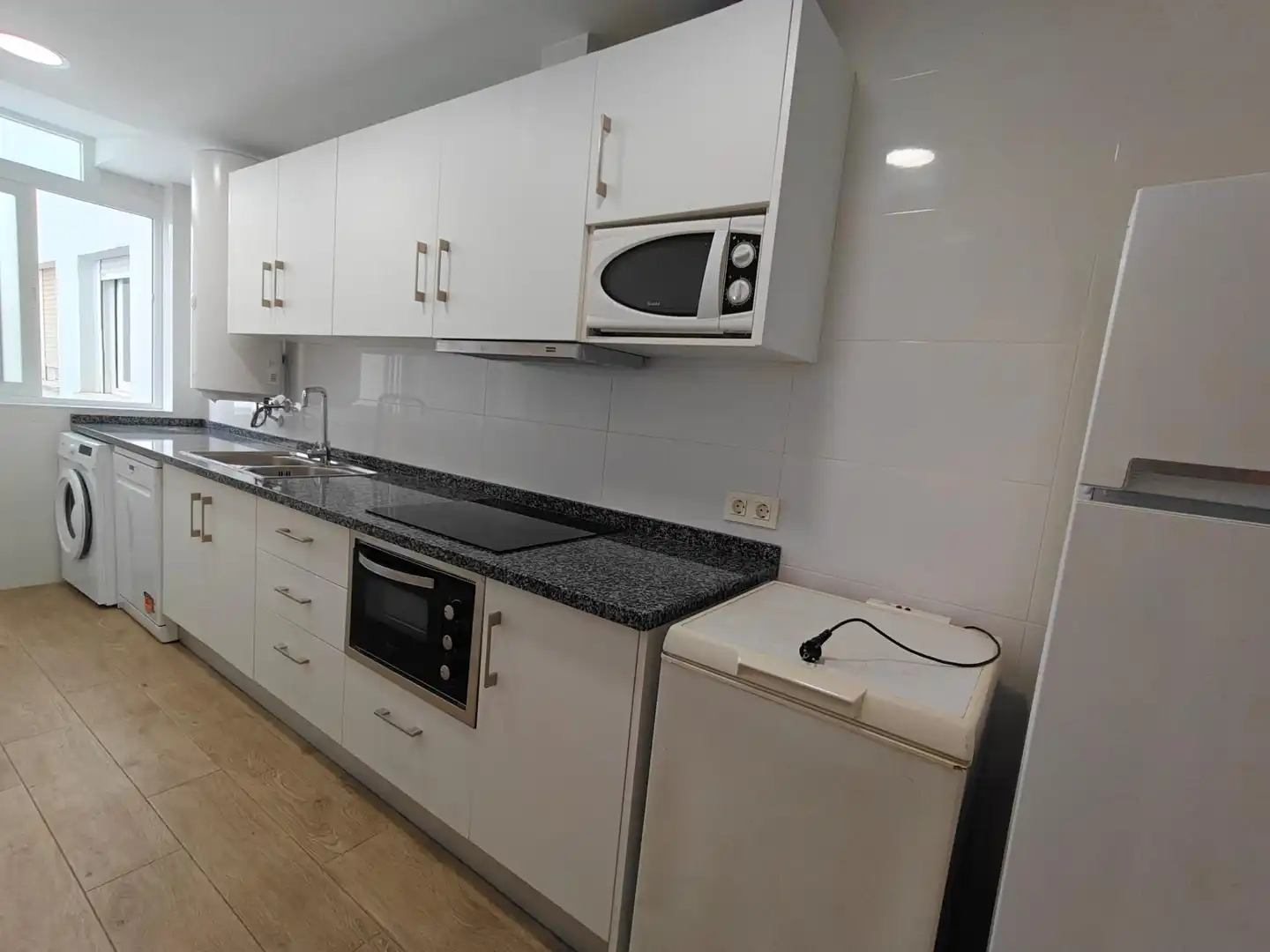 Küche von Wohnung zur untervermieten in Granada mit Möbliert und Balkon
