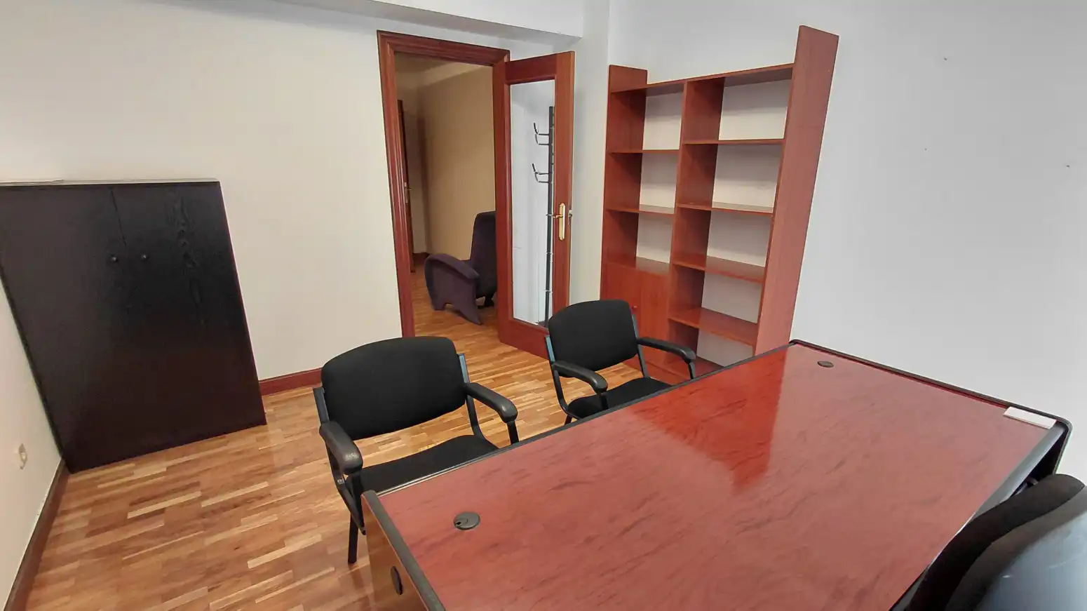 Oficina de lloguer en Burlada / Burlata