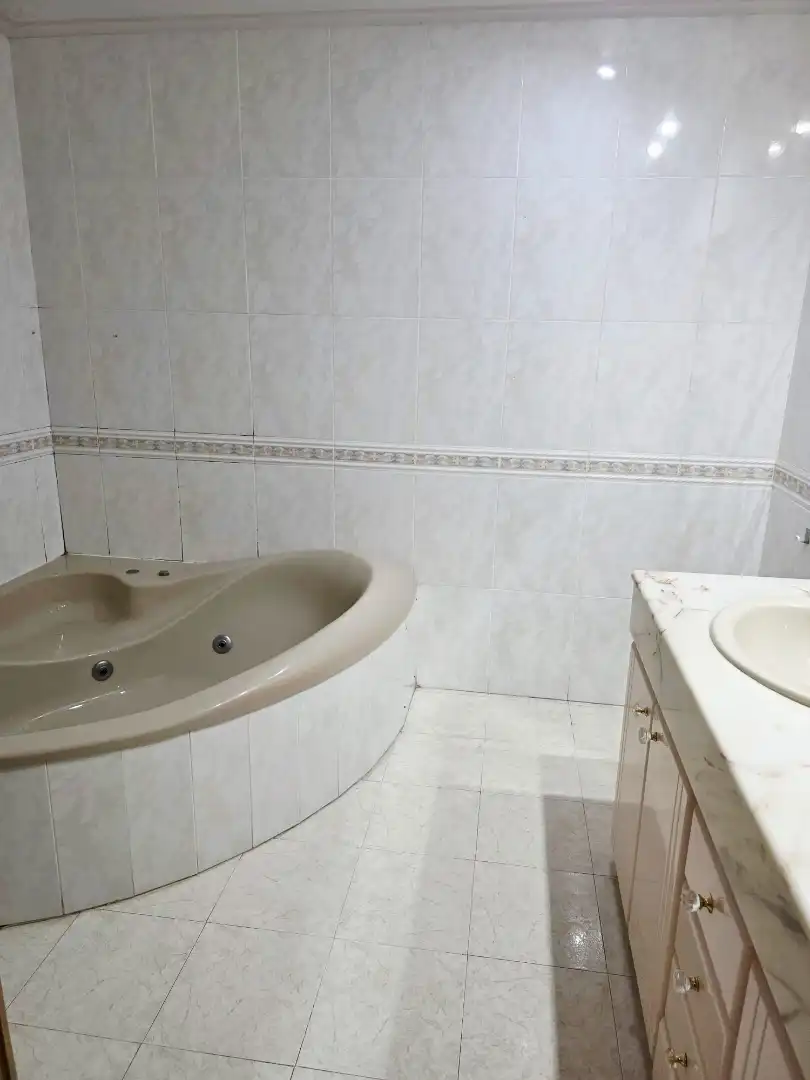 Baño de Casa adosada en venta en Valencia con Aire acondicionado, Terraza y Trastero
