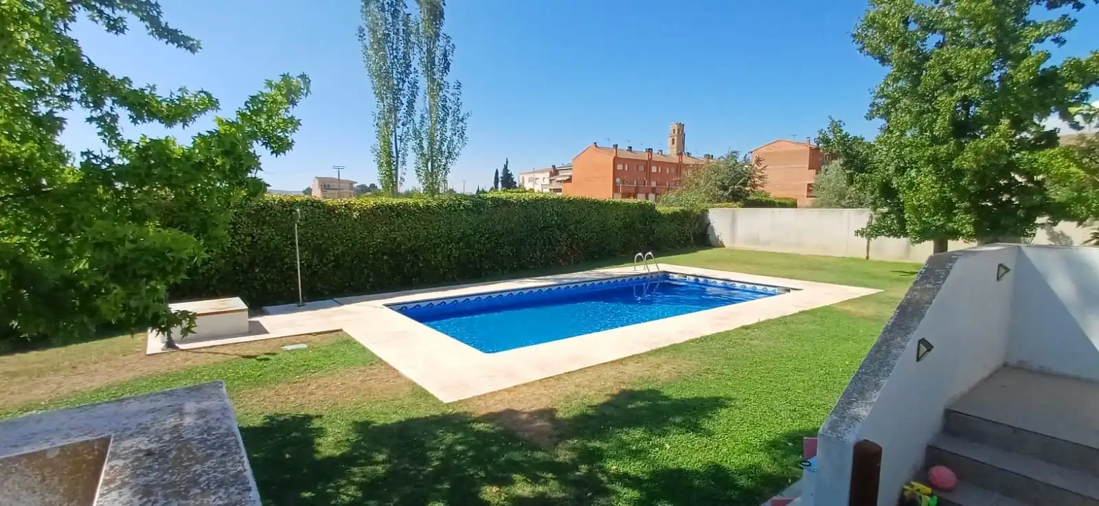 Adosado con piscina en venta en Benavent de Segrià