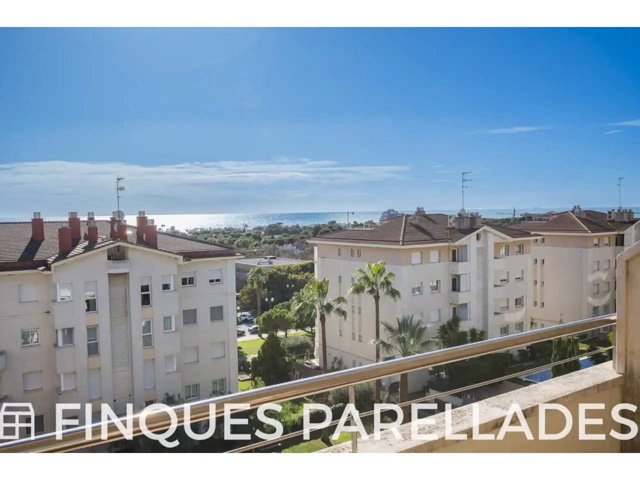 Außenansicht von Dachboden zum Verkauf in Sitges mit Heizung, Terrasse und Abstellraum