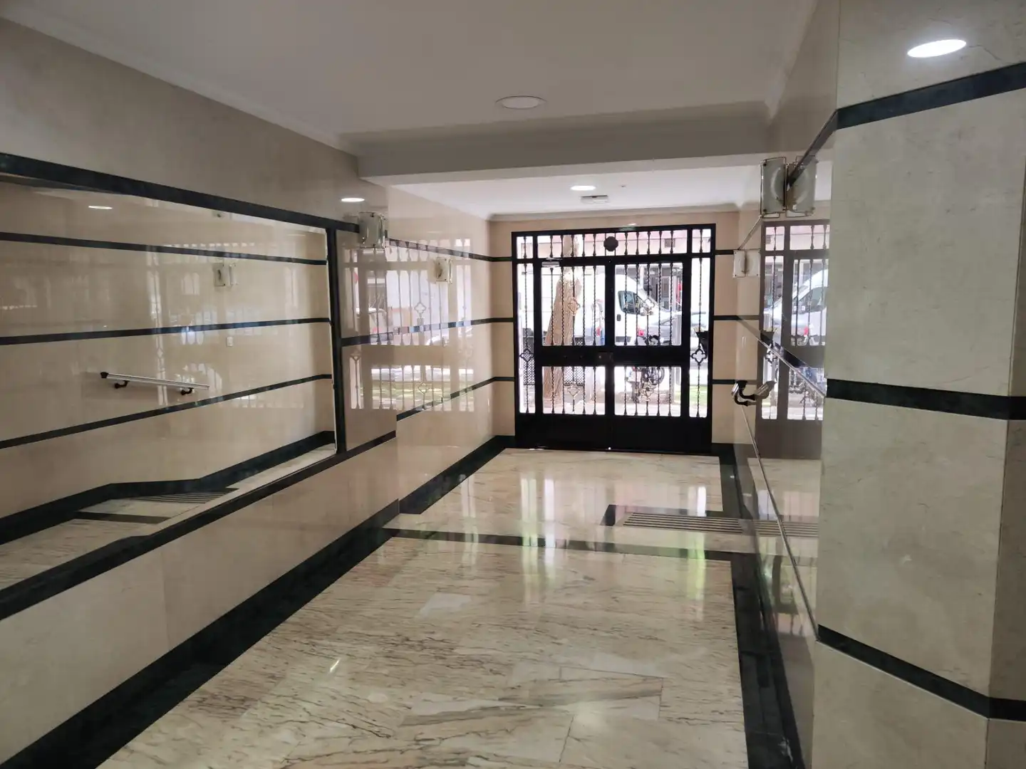 Flat for rent in PEREZ GALDOS, Camino de Ronda