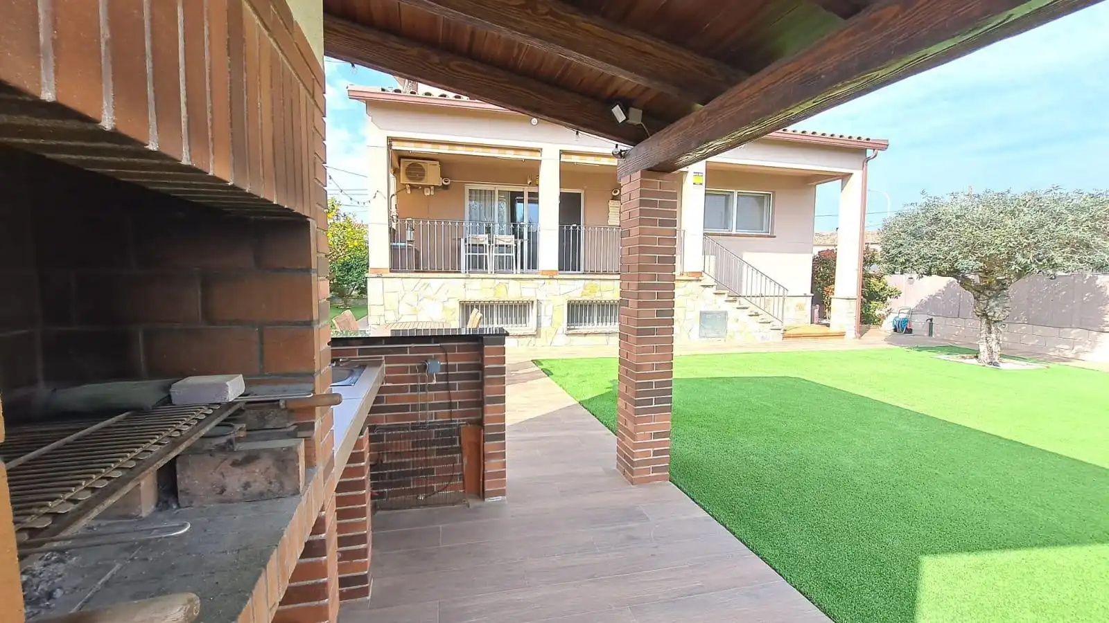 Terrassa de Casa o xalet en venda en Abrera amb Aire condicionat, Calefacció i Jardí privat