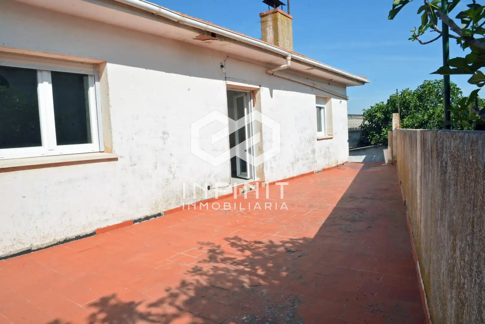 Vista exterior de Casa o xalet en venda en Mazuecos amb Terrassa i Traster