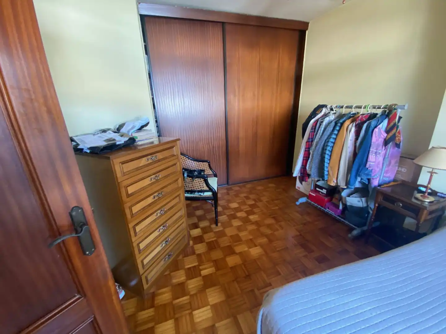 Habitación de Piso en venta en Oviedo  con Calefacción