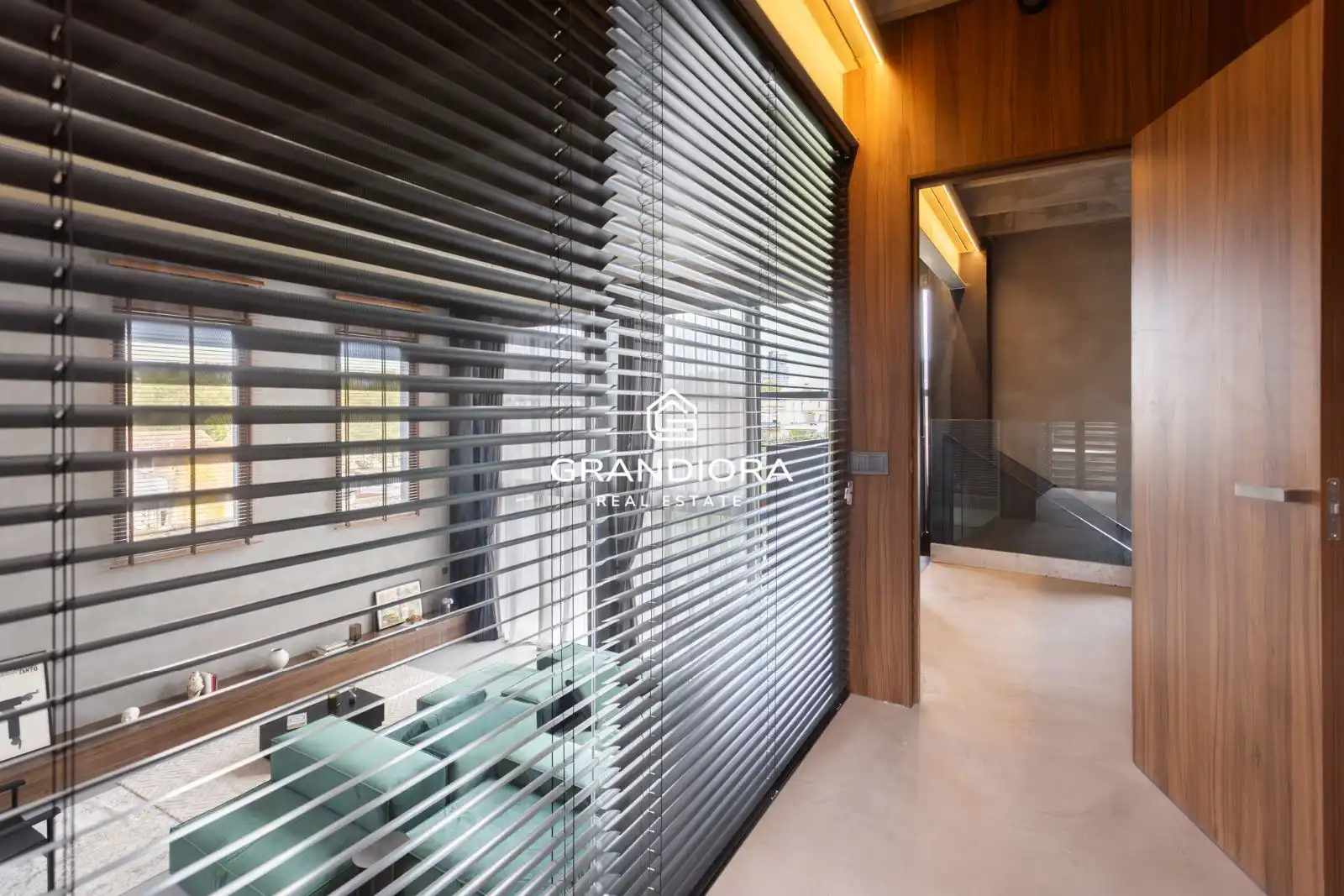 Flat for rent in Barcelona  with Air Conditioner, Terrace and Furnished