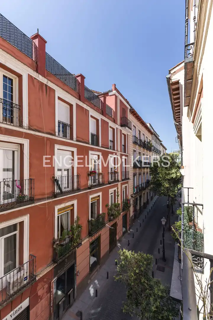 Vista exterior de Pis en venda en Madrid amb Aire condicionat, Calefacció i Balcó