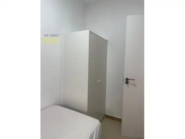 Habitación de Piso de alquiler en Málaga con Aire acondicionado, Terraza y Amueblado