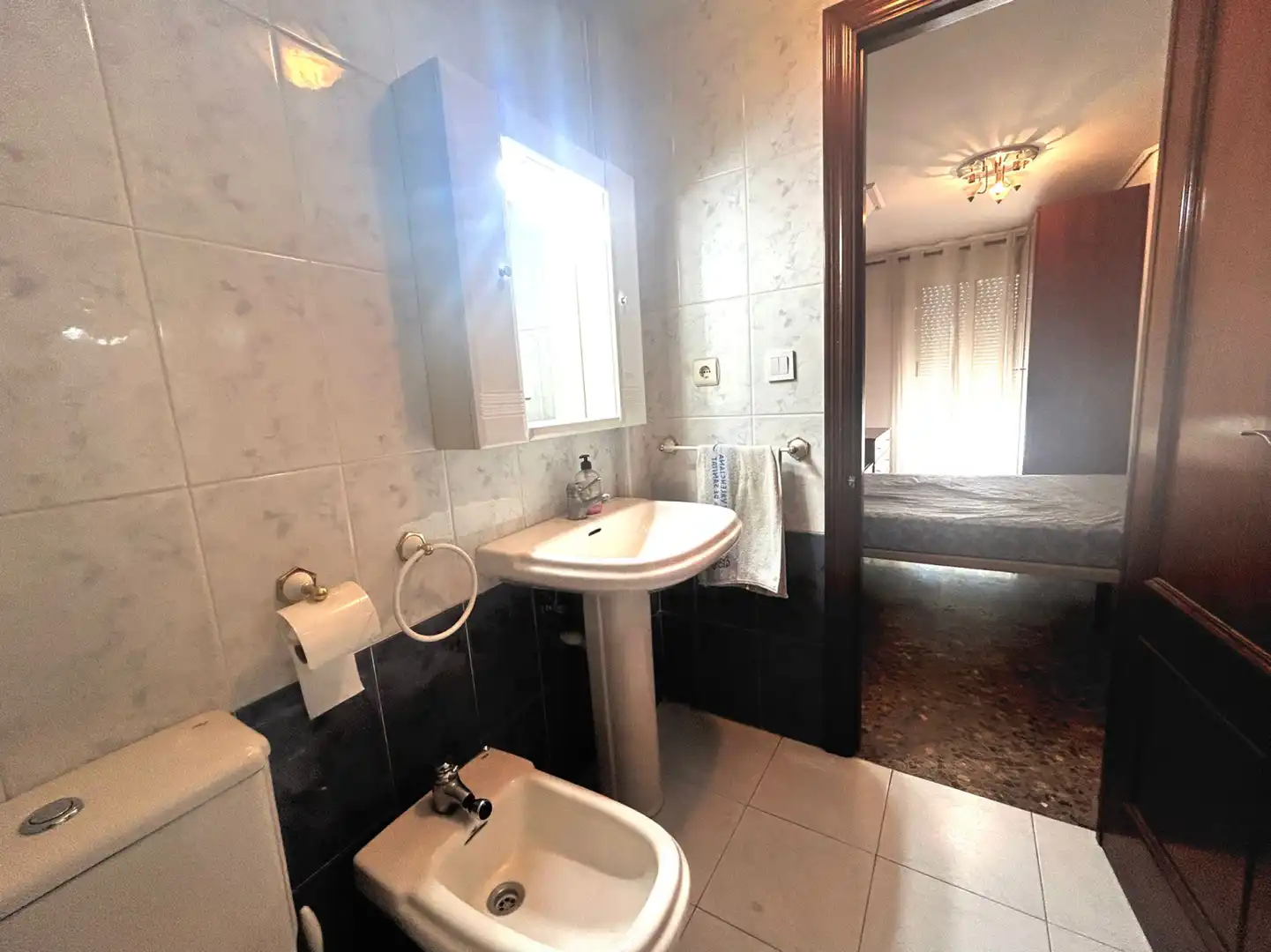 Baño de Piso de alquiler en Aldaia con Aire acondicionado, Terraza y Amueblado